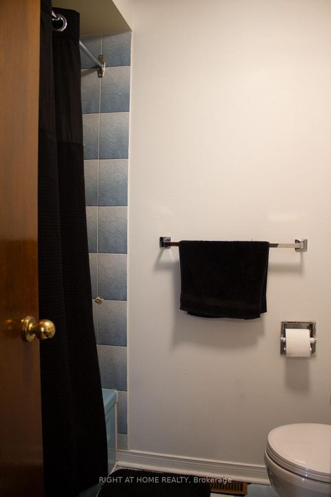 Photo 15 at 8 Terra Road W, East Woodbridge, Vaughan