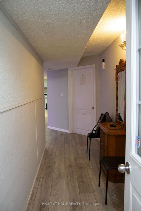 Photo 32 at 8 Terra Road W, East Woodbridge, Vaughan