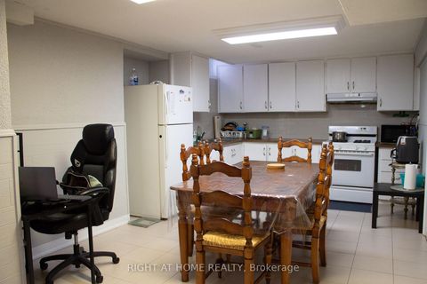 Photo 38 at 8 Terra Road W, East Woodbridge, Vaughan