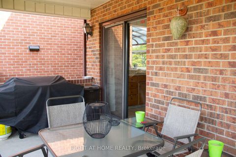 Photo 42 at 8 Terra Road W, East Woodbridge, Vaughan