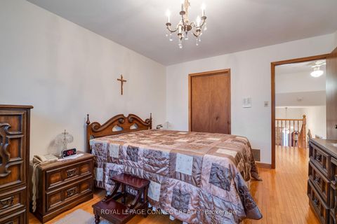 Photo 18 at 17 Altair Avenue, L'Amoreaux, Toronto