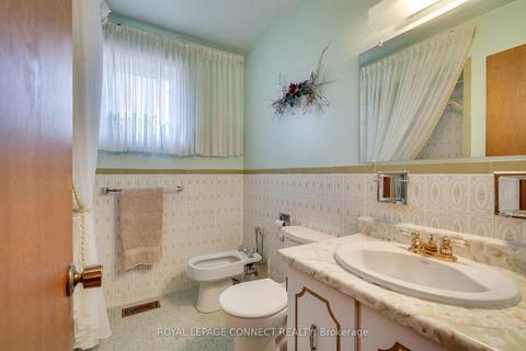 Photo 21 at 17 Altair Avenue, L'Amoreaux, Toronto