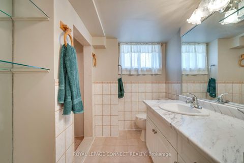 Photo 31 at 17 Altair Avenue, L'Amoreaux, Toronto