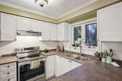 Photo 1 at 23 - 6157 Kingston Road, Centennial Scarborough, Toronto