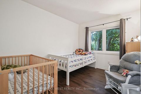 Photo 4 at 23 - 6157 Kingston Road, Centennial Scarborough, Toronto