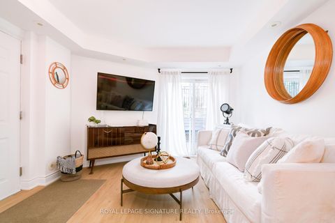 Photo 4 at 1602 - 28 Laidlaw Street, South Parkdale, Toronto