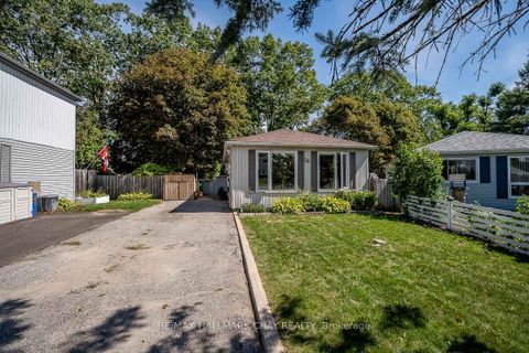Photo 1 at 29 Shaw Crescent, Letitia Heights, Barrie Photo 1 at 29 Shaw Crescent, Letitia Heights, Barrie