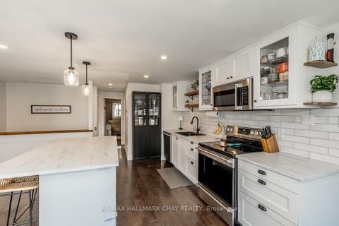 Photo 6 at 29 Shaw Crescent, Letitia Heights, Barrie
