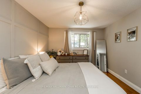 Photo 16 at 29 Shaw Crescent, Letitia Heights, Barrie