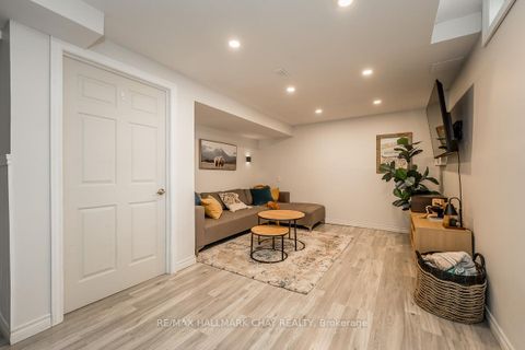 Photo 23 at 29 Shaw Crescent, Letitia Heights, Barrie