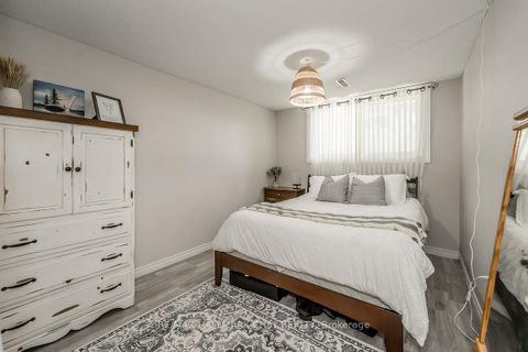 Photo 28 at 29 Shaw Crescent, Letitia Heights, Barrie