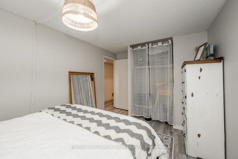 Photo 29 at 29 Shaw Crescent, Letitia Heights, Barrie