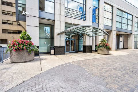 Photo 1 at PH101 - 8 Hillcrest Avenue, Willowdale East, Toronto