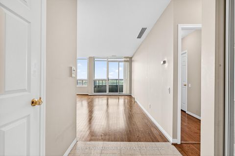 Photo 7 at PH101 - 8 Hillcrest Avenue, Willowdale East, Toronto