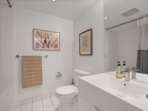 Photo 11 at 2103 - 15 Iceboat Terrace, Waterfront Communities C8, Toronto