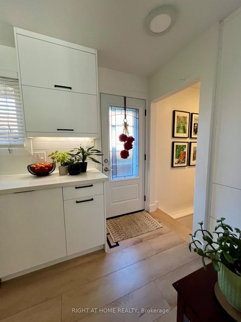 Photo 24 at 2 Richbourne Court, Sullivan, Toronto