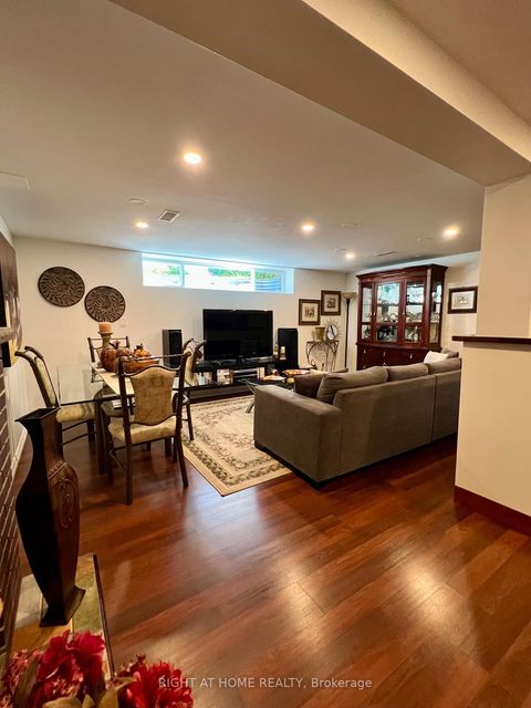 Photo 27 at 2 Richbourne Court, Sullivan, Toronto