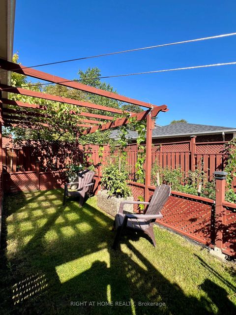 Photo 36 at 2 Richbourne Court, Sullivan, Toronto