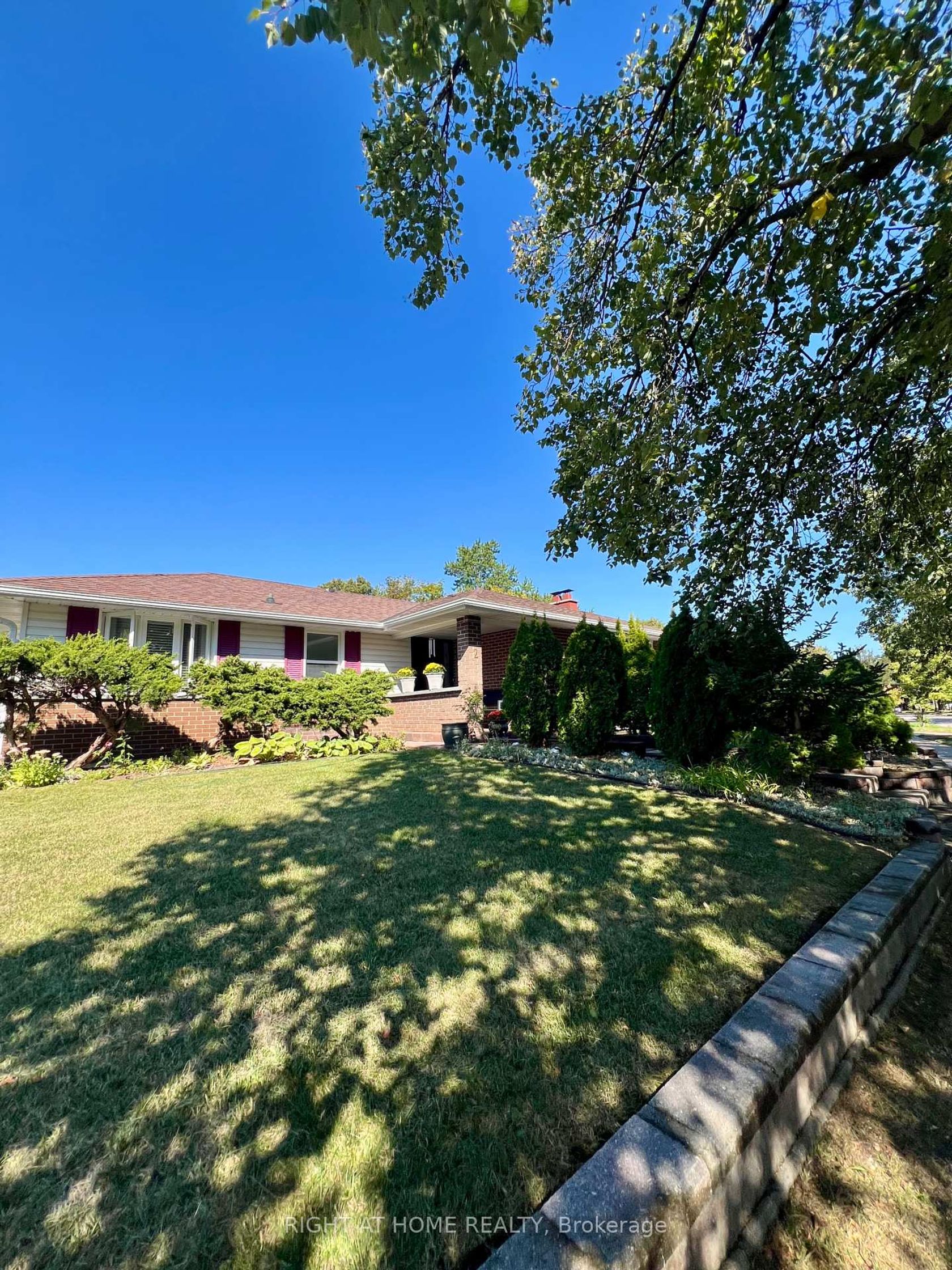 2 Richbourne Court, Sullivan, Toronto 