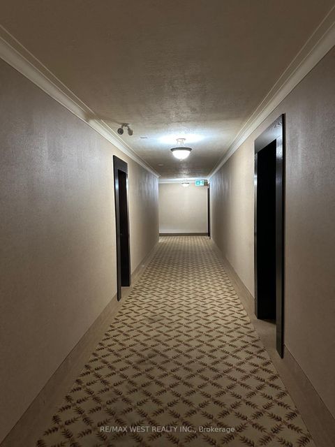 Photo 1 at 205 - 2550 Bathurst Street, Forest Hill North, Toronto