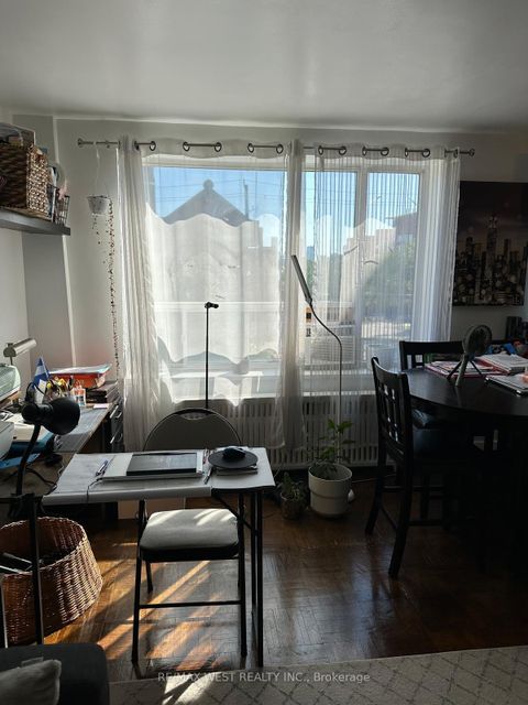 Photo 4 at 205 - 2550 Bathurst Street, Forest Hill North, Toronto