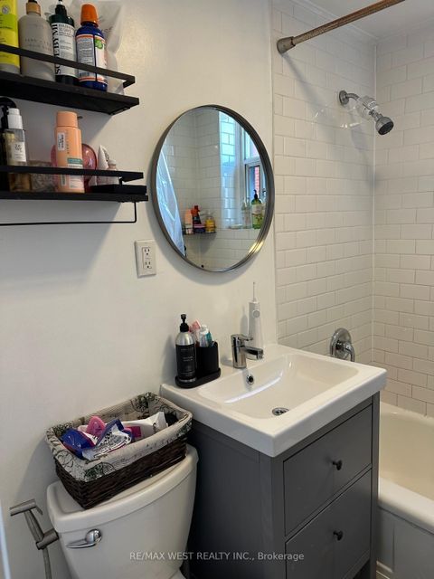 Photo 6 at 205 - 2550 Bathurst Street, Forest Hill North, Toronto
