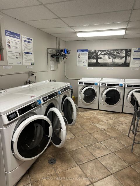 Photo 10 at 205 - 2550 Bathurst Street, Forest Hill North, Toronto
