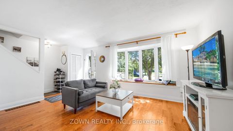 Photo 10 at 118 Chestnut Crescent, Birchmount, Toronto