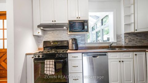 Photo 20 at 118 Chestnut Crescent, Birchmount, Toronto