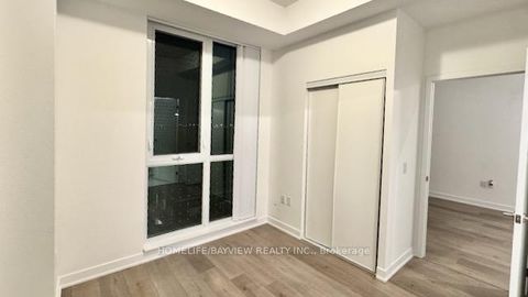 Photo 11 at #512 - 38 Honeycrisp Crescent N, Vaughan Corporate Centre, Vaughan