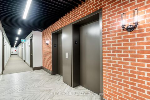 Photo 2 at LPH02 - 608 Richmond St. W Street, Waterfront Communities C1, Toronto