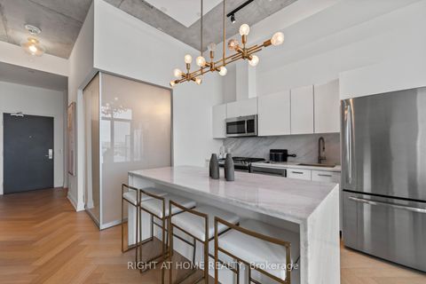 Photo 13 at LPH02 - 608 Richmond St. W Street, Waterfront Communities C1, Toronto