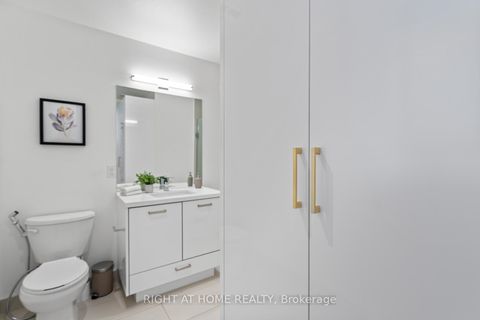 Photo 32 at LPH02 - 608 Richmond St. W Street, Waterfront Communities C1, Toronto Photo 32 at LPH02 - 608 Richmond St. W Street, Waterfront Communities C1, Toronto