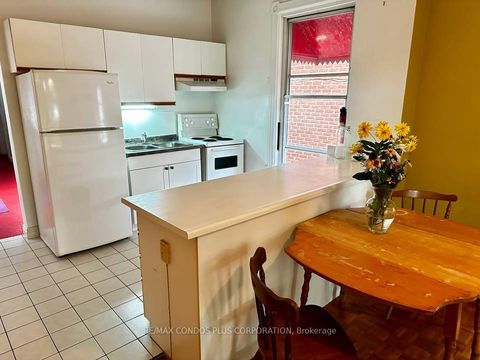 Photo 10 at 548 Roxton Road, Little Italy, Toronto