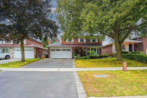 Photo 1 at 108 Collingsbrook Boulevard, L'Amoreaux, Toronto