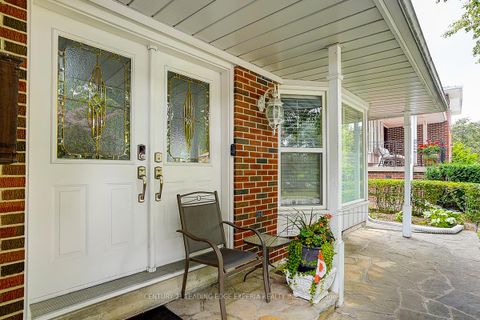 Photo 4 at 108 Collingsbrook Boulevard, L'Amoreaux, Toronto