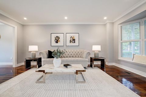 Photo 10 at 108 Collingsbrook Boulevard, L'Amoreaux, Toronto