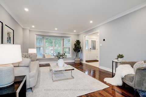 Photo 11 at 108 Collingsbrook Boulevard, L'Amoreaux, Toronto