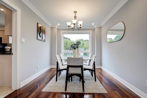 Photo 12 at 108 Collingsbrook Boulevard, L'Amoreaux, Toronto