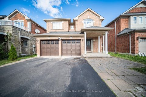 Photo 2 at 46 Pepperberry Road, Patterson, Vaughan