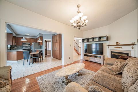 Photo 14 at 46 Pepperberry Road, Patterson, Vaughan