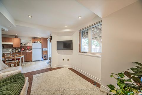 Photo 34 at 46 Pepperberry Road, Patterson, Vaughan