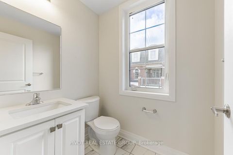 Photo 15 at 21 Kennisis Way, Maple, Vaughan
