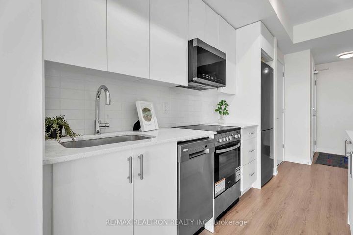 Photo 11 at 507 - 15 Ellerslie Avenue, Willowdale West, Toronto