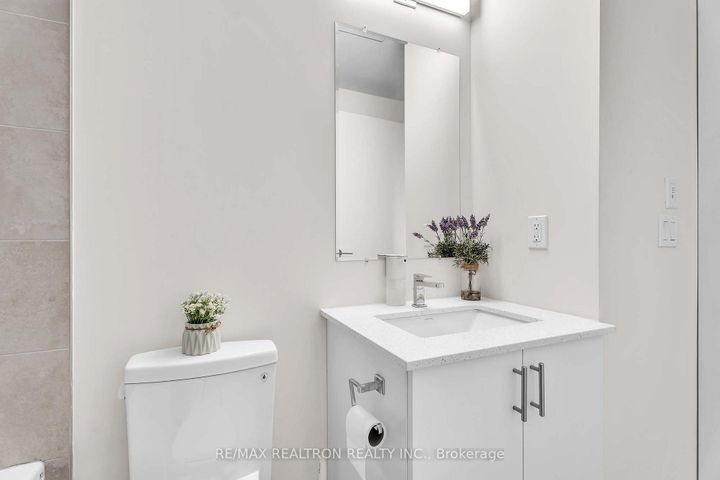 Photo 17 at 507 - 15 Ellerslie Avenue, Willowdale West, Toronto
