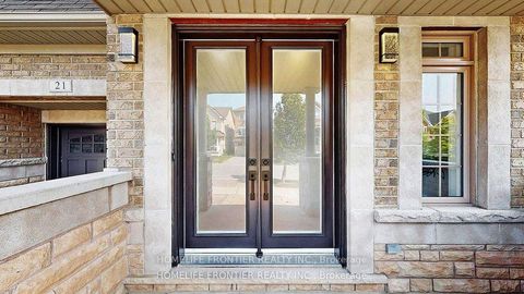 Photo 2 at 21 Givon Street, Patterson, Vaughan