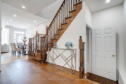 Photo 9 at 30 Big Hill Crescent, Patterson, Vaughan