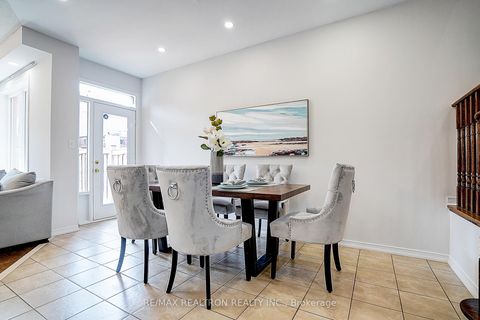 Photo 11 at 30 Big Hill Crescent, Patterson, Vaughan