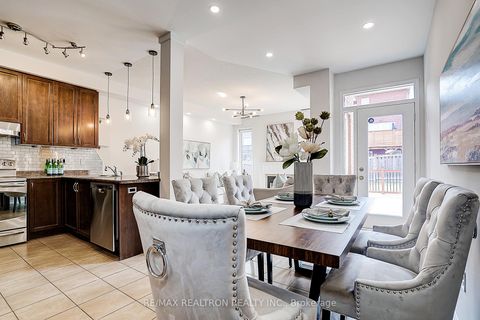 Photo 12 at 30 Big Hill Crescent, Patterson, Vaughan