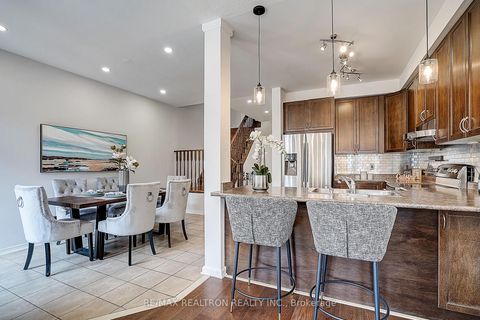 Photo 17 at 30 Big Hill Crescent, Patterson, Vaughan
